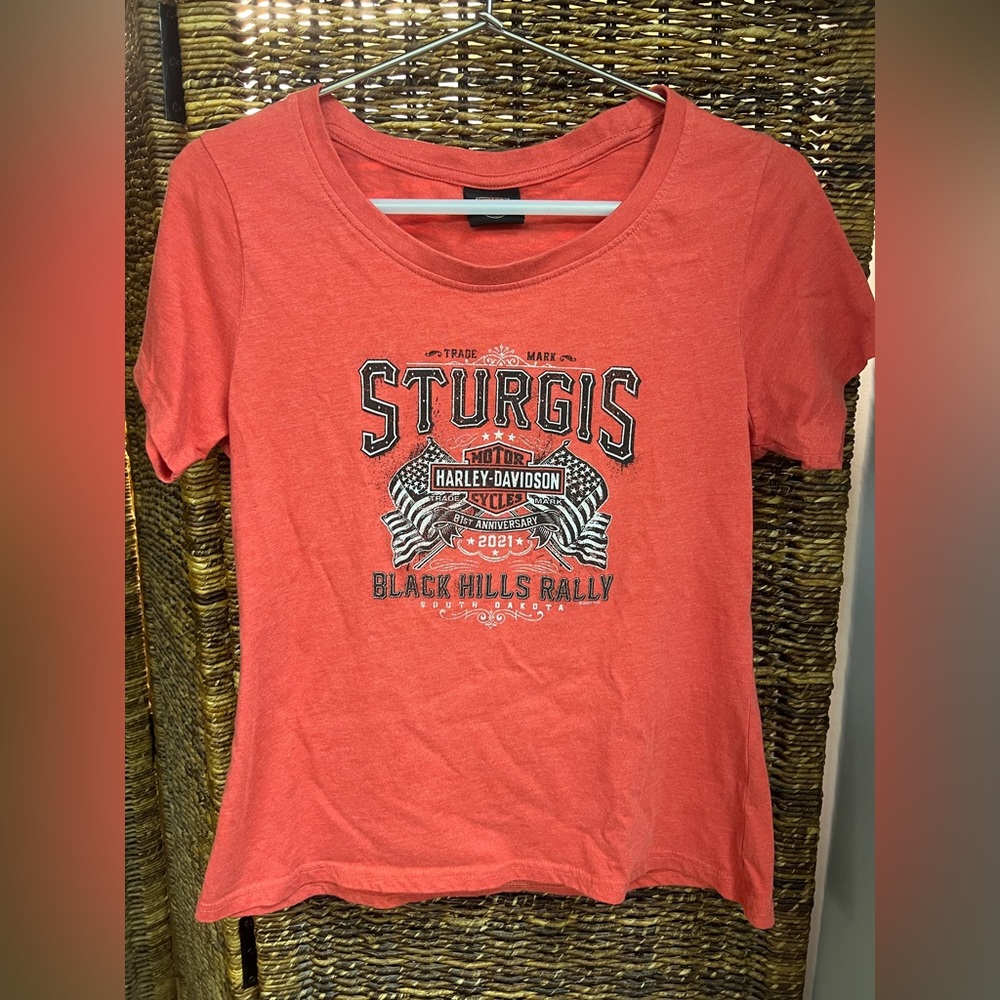 Harley-Davidson, Womens red scope neck TShirt, Red, Estimated size: Small